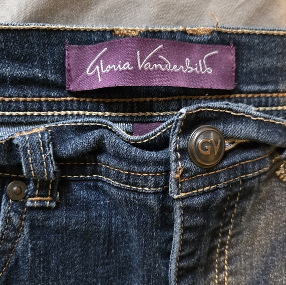 Gloria Vanderbilt Amanda Jeans - Picture 2 of 5